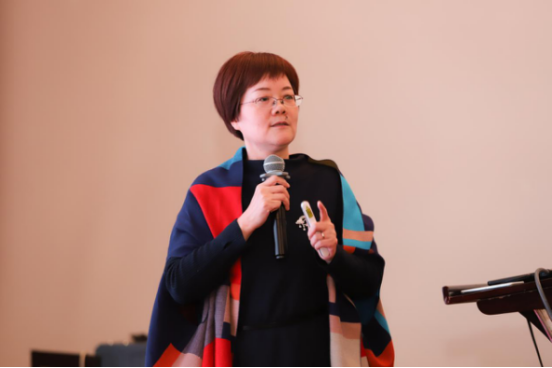 雷火·竞技电竞网站集团总经理、研究院院长郑爱军在首届长三角营商环境专题论坛上演讲